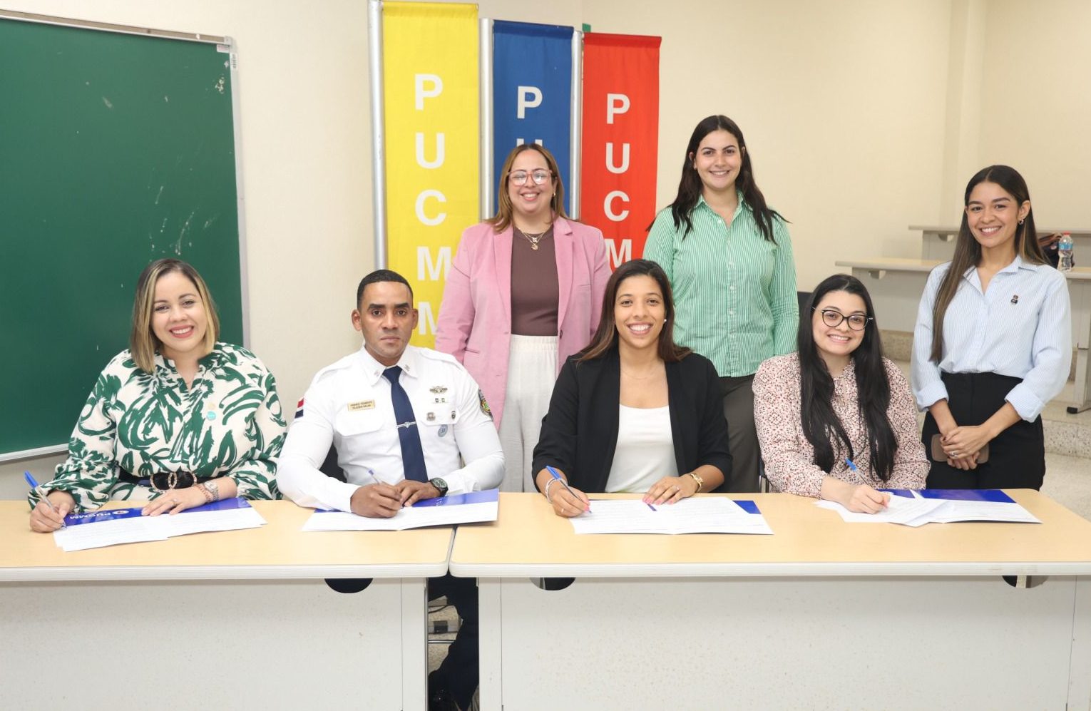 HOSGEDOPOL y PUCMM firman Carta Compromiso para fortalecer formación de futuros psicólogos