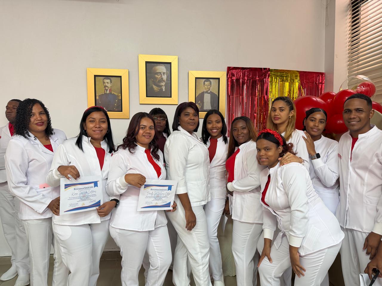 HOSGEDOPOL reconoce labor de internos de enfermería de UNIREMHOS al culminar ciclo formativo