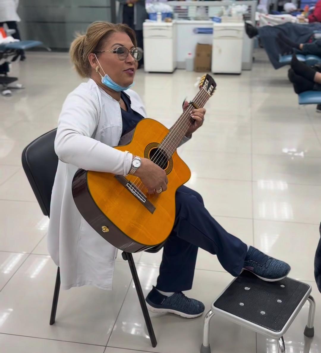 HOSGEDOPOL realiza jornada especial a madres en hemodiálisis