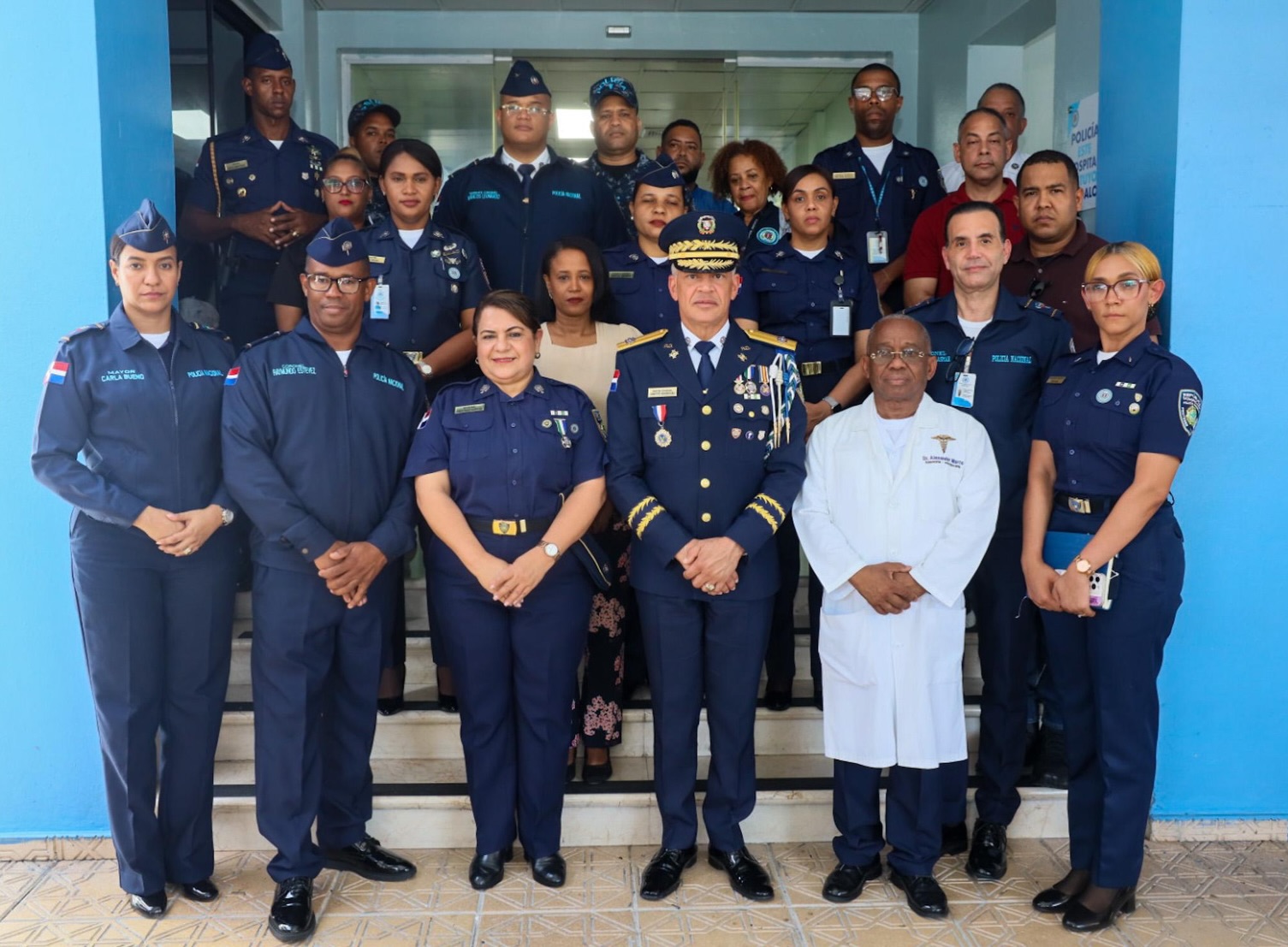 Encuentro de trabajo durante la visita del director general de la Policía Nacional a HOSGEDOPOL